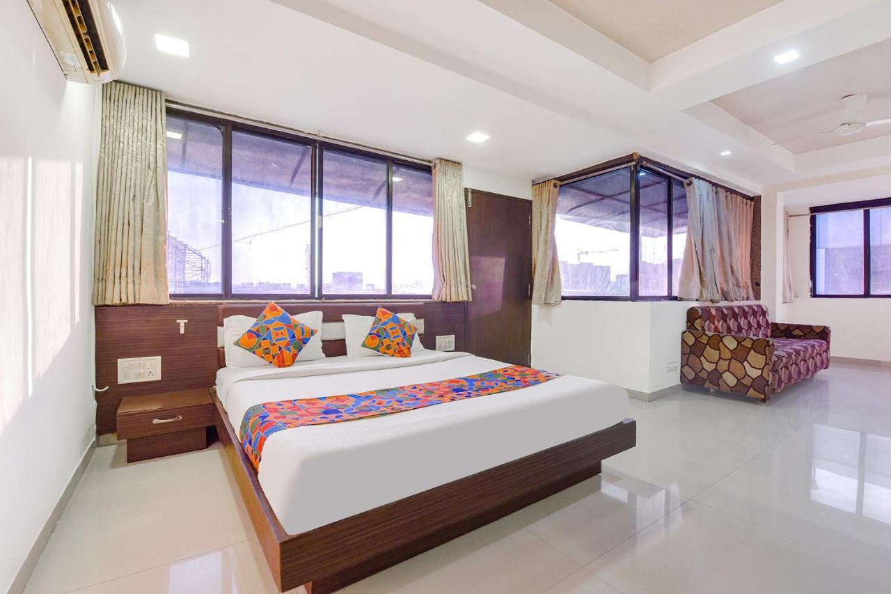 Fabhotel Skyland Ahmedabad Exterior foto